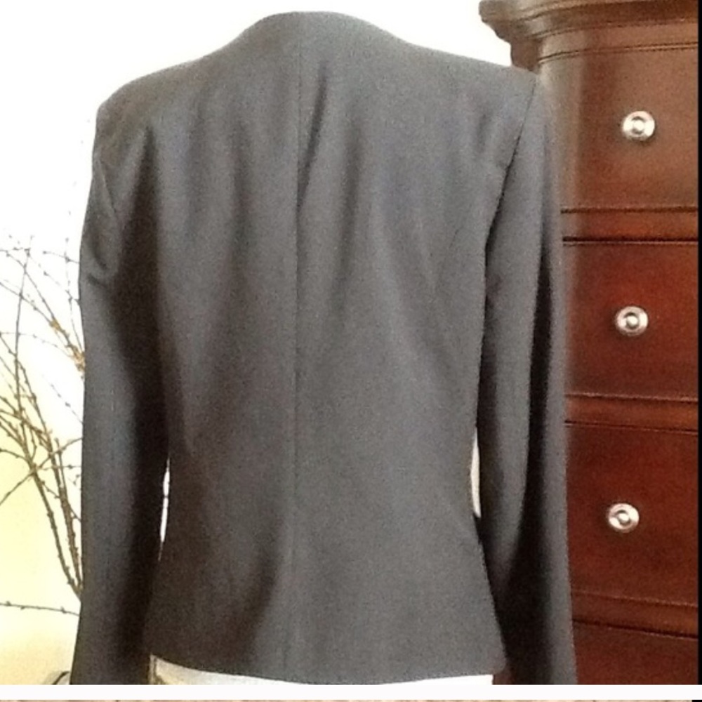 🆕Black Jacket - Picture 3 of 5